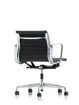 Aluminium Chair EA 117 Kontorsstol, svart läder från Vitra - 3 - Jacobsen Plus