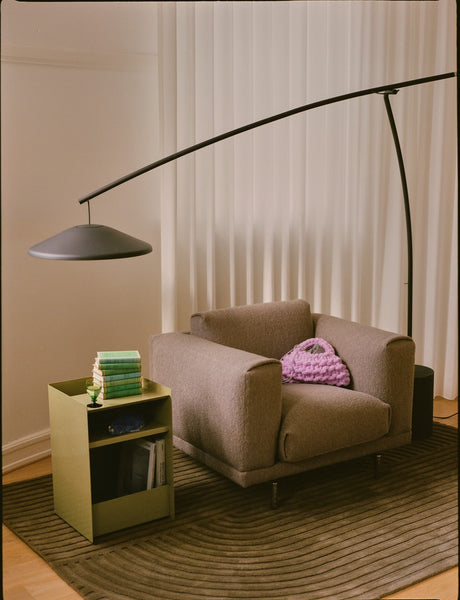 Muuto - Rest Loungefåtölj - Acca 361 - Svart metal stel - Jacobsen Plus