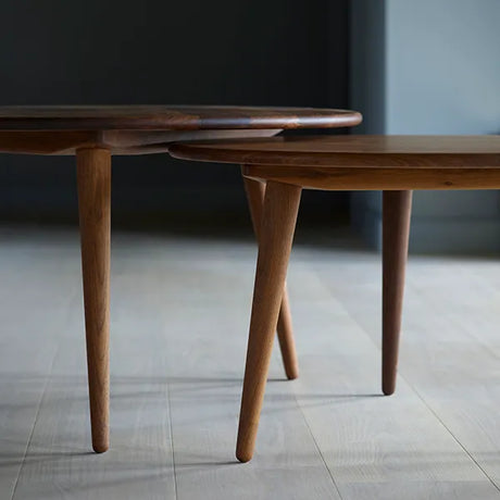 CH008 Soffbord från Carl Hansen & Søn - Ø: 78 x H: 44 cm / Ek / Svart - Jacobsen Plus