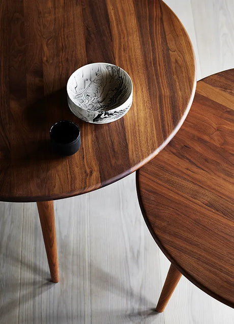 CH008 Soffbord från Carl Hansen & Søn - Ø: 78 x H: 44 cm / Ek / Svart - Jacobsen Plus