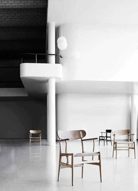 CH26 Matstol av Hans J. Wegner - Natur / Ek - sæbebehandlet - Jacobsen Plus