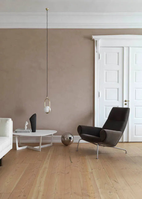 Queen Fåtölj av Hans J. Wegner - Hallingdal 116 tekstil med keder i Max 95 Cognac læder - Jacobsen Plus