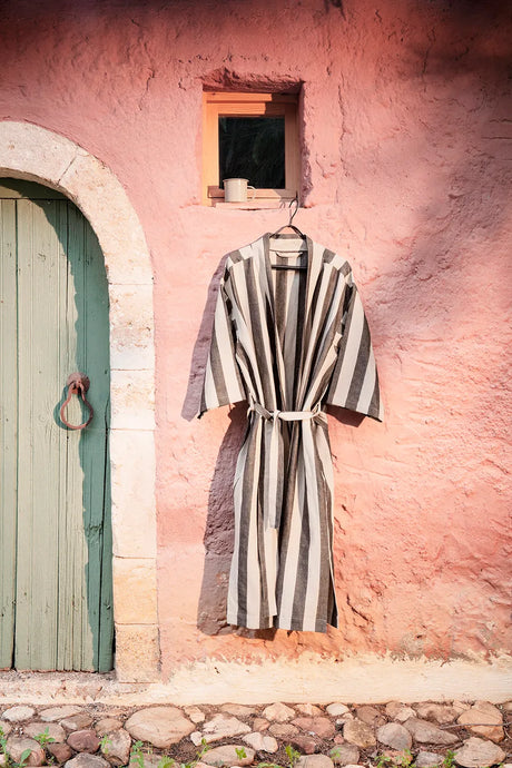 Field Robe, sand/svart från Ferm Living - 2 - Jacobsen Plus