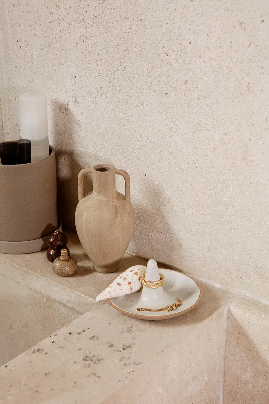 Ring Cone, offwhite Speckle från Ferm Living - 2 - Jacobsen Plus