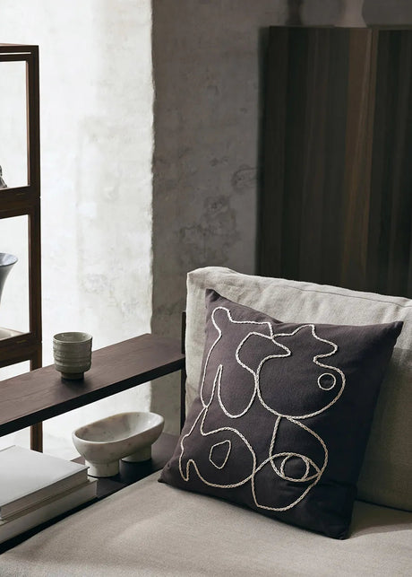 Figure Cushion, coffee/sand från Ferm Living - 2 - Jacobsen Plus