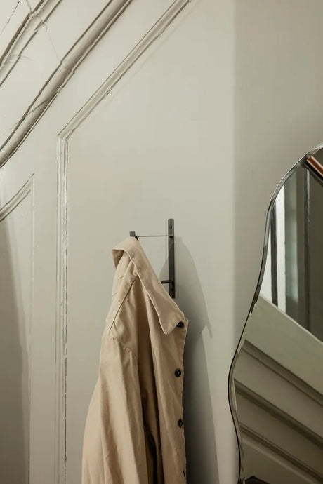 Pond Mirror stor, mörk krom från Ferm Living - 4 - Jacobsen Plus