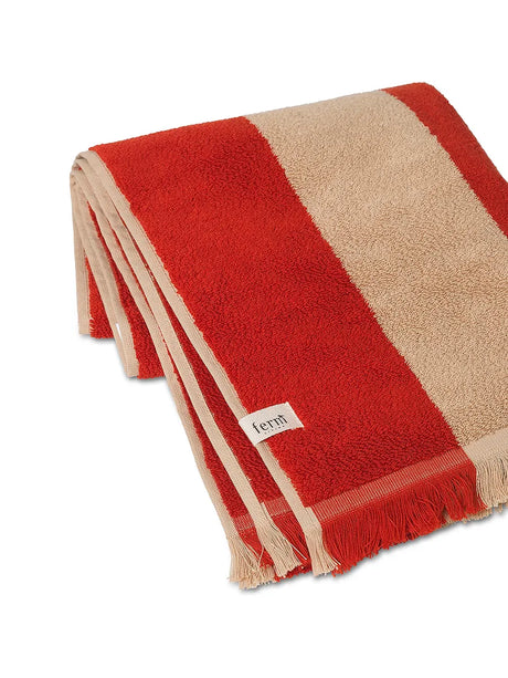 Alee Handduk, ljus kamel/röd från Ferm Living - 3 - Jacobsen Plus