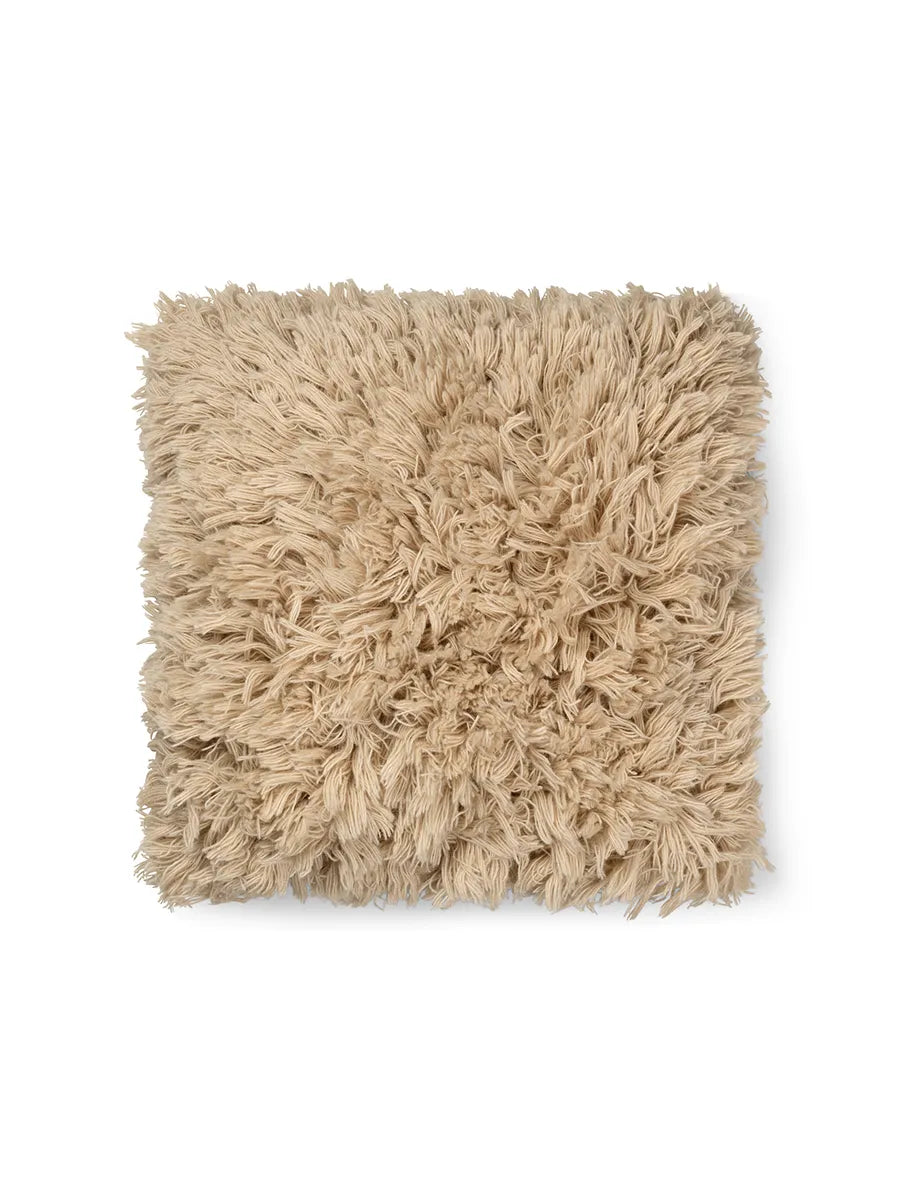 Meadow-kudde med hög lugg från Ferm Living - 1 - Jacobsen Plus
