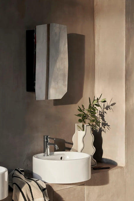 Shard Mirror-skåp från Ferm Living - 2 - Jacobsen Plus