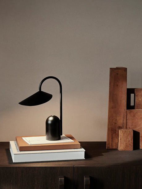Arum Bärbar bordslampa från Ferm Living - Kashmir - Jacobsen Plus