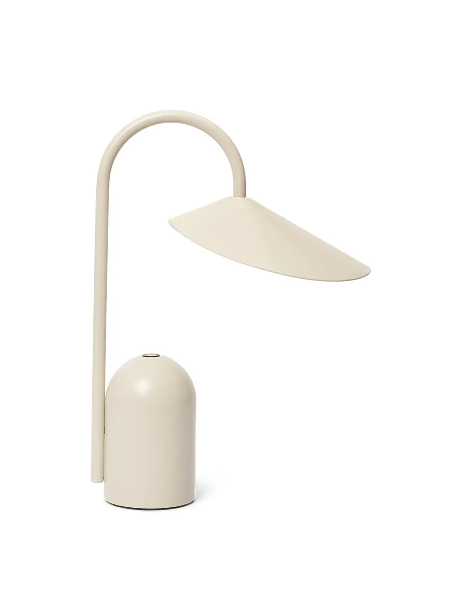 Arum Bärbar bordslampa från Ferm Living