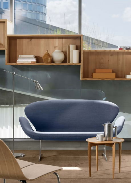3321 Svanesoffa av Arne Jacobsen - Aura læder - Black Brown - Jacobsen Plus