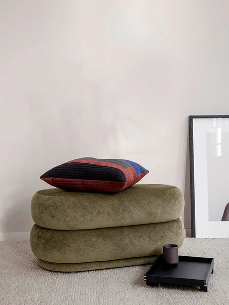 Pouf Oval, blekt sammet från Ferm Living - Beige - Jacobsen Plus