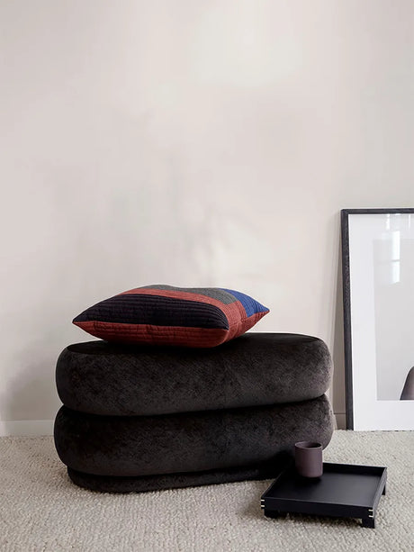 Pouf Oval, blekt sammet från Ferm Living - Beige - Jacobsen Plus