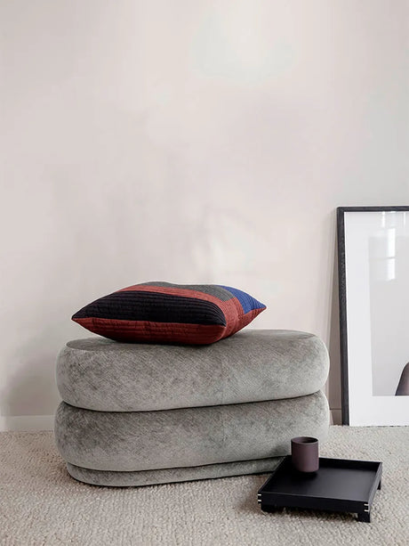 Pouf Oval, blekt sammet från Ferm Living - Beige - Jacobsen Plus