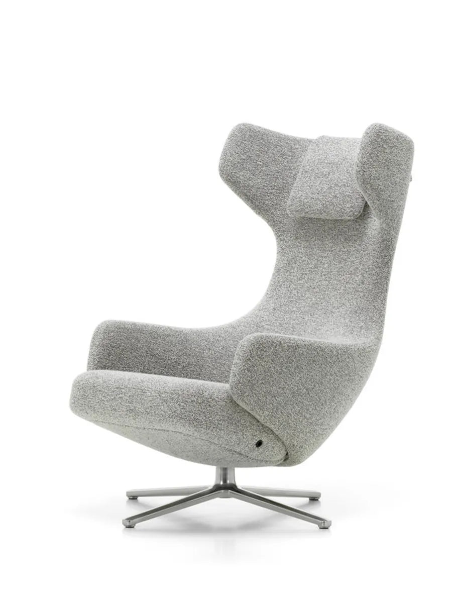 Grand Repos Fåtölj, kräm/mörkbrun från Vitra - 1 - Jacobsen Plus