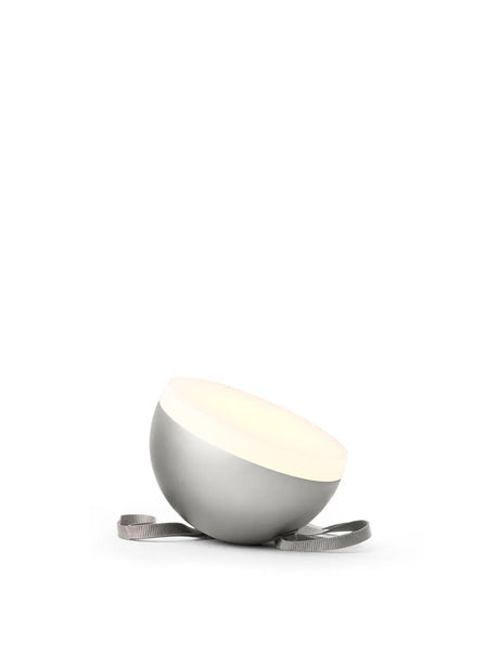 Sphere Adventure-lampa, varmgrå från New Works - Jacobsen Plus