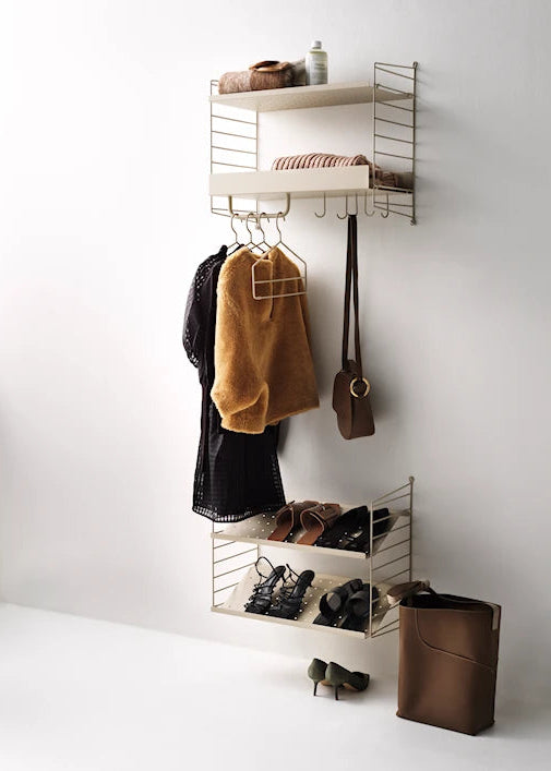 Hallway E, entrébokhylla från String Furniture - 1 - Jacobsen Plus