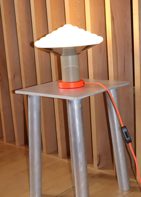 Whipped bordslampa, lysande orange från LEO Objects - 2 - Jacobsen Plus