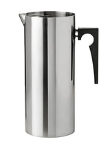 Arne Jacobsen Serveringskanna, 2 l från Stelton - 1 - Jacobsen Plus