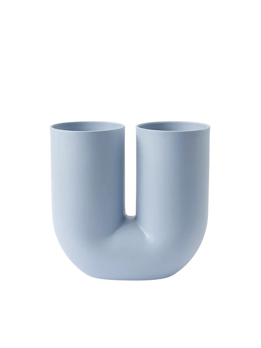 Kink Vas, ljusblå från Muuto - 1 - Jacobsen Plus