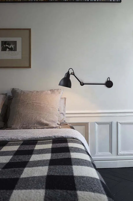 Nr. 204 L40 vägglampa från Lampe Gras - Svart - Jacobsen Plus