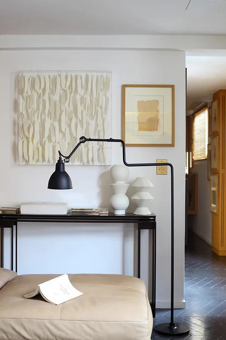 Nr. 411 golvlampa från Lampe Gras - Svart - Jacobsen Plus