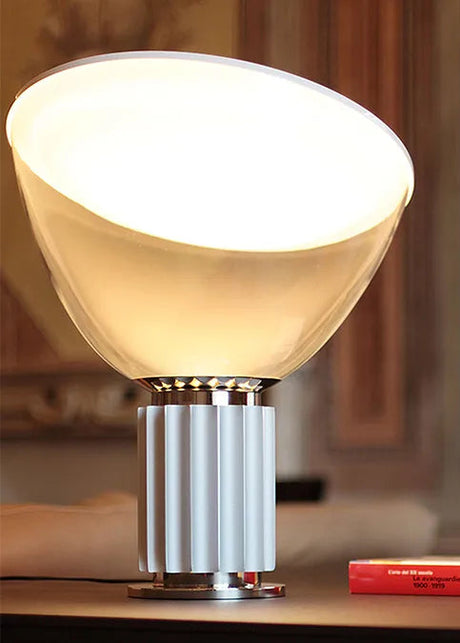 Taccia Bordslampa från Flos - Black - Jacobsen Plus