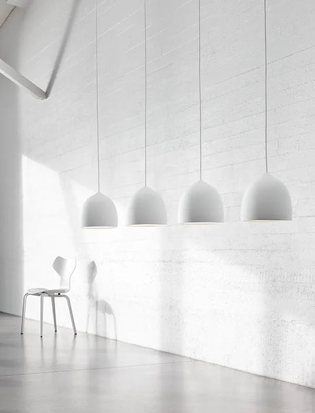 Suspence Pendel från Fritz Hansen - P1 (Ø240mm) / Black - Jacobsen Plus