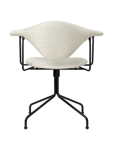 Masculo Meeting Chair från GUBI - "Eero Special FR, 106" - Jacobsen Plus