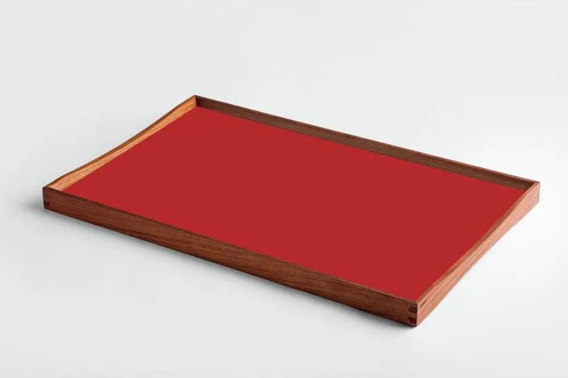 Vändbricka av Finn Juhl - Röd-svart / Mellem 30 x 48 cm - Jacobsen Plus