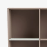 Hyllor till Montana bakom lucka - B: *12 x D: 20 cm / 09 Nordic - Jacobsen Plus