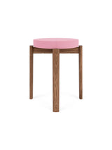 Passage Stool, klädd från Audo Copenhagen - Walnut - Vidar 0526 - Jacobsen Plus