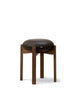 Pioneer Stool, rökt ek/primo 86 från Fredericia Furniture