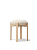 Pioneer Stool, lackad ek/zero 0001 från Fredericia Furniture