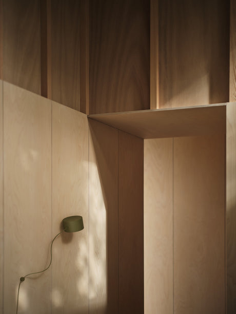 Post Vägglampa från Muuto - 3 - Jacobsen Plus