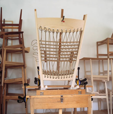 PP124 Gungstol av Hans J. Wegner - Standardstof / Ek / Såpbehandlad - Jacobsen Plus