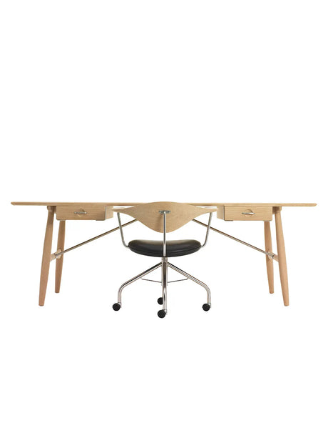 PP571 Arkitektens Skrivbord av Hans J. Wegner - Såpbehandlad eg - Jacobsen Plus