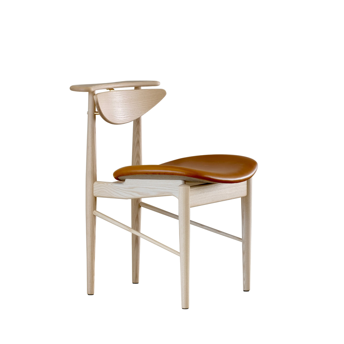 Karmstolen, ask klar olja av Finn Juhl - Elegance læder (valnød) - Jacobsen Plus