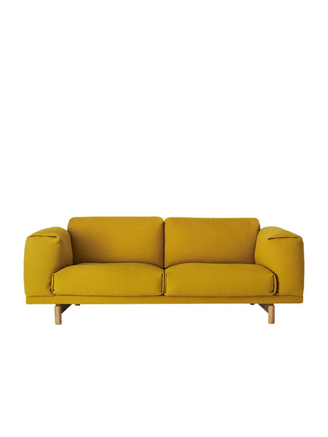 Rest 2 pers. soffa från Muuto - Dark grey - Remix 163 / Ek - Jacobsen Plus
