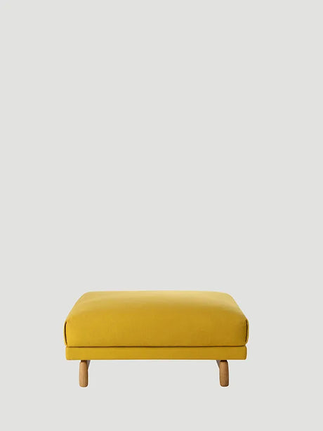 Rest Sittpuff från Muuto - Grey - Hallingdal 123 / Ek - Jacobsen Plus