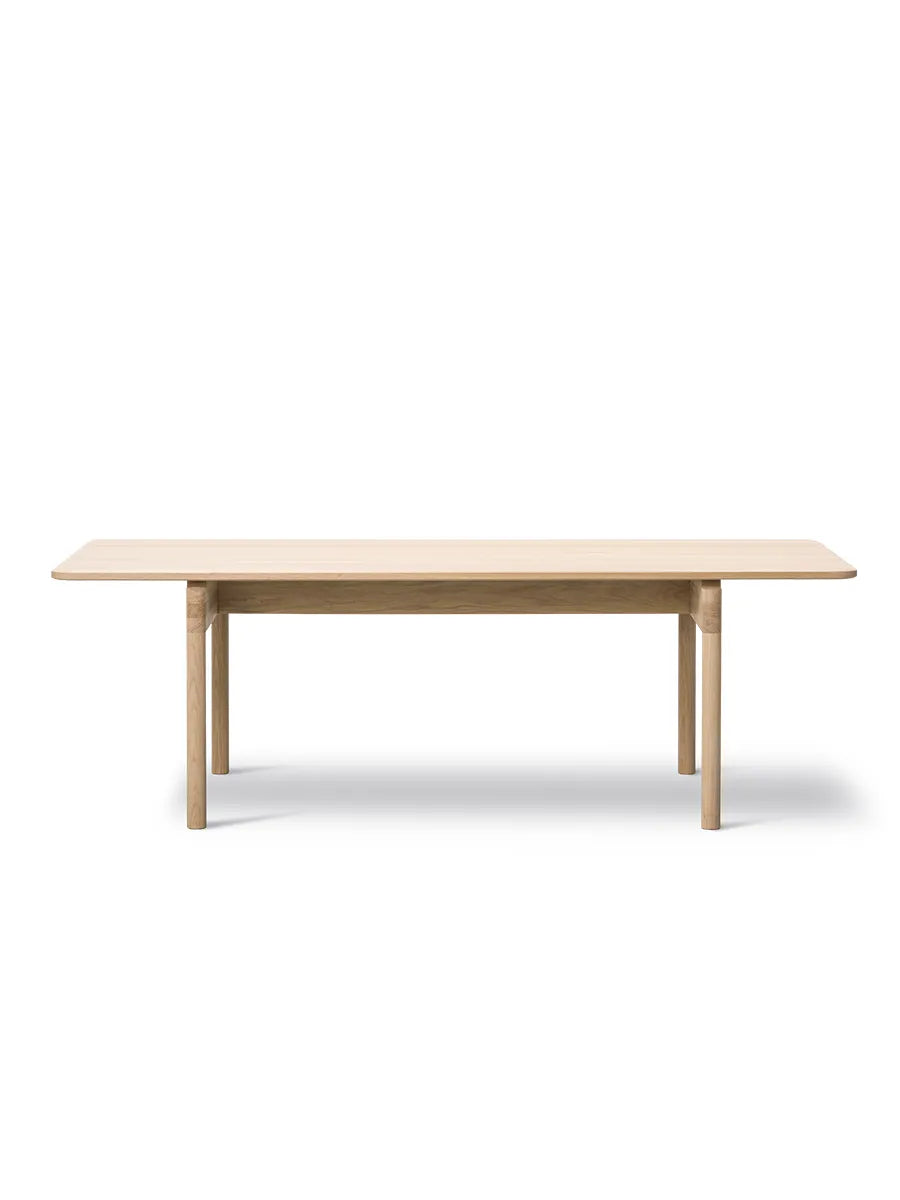 Post Matbord 225 cm från Fredericia Furniture - Såpbehandlad eg - Jacobsen Plus