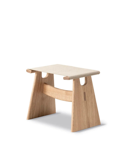 Seto Stool, ek ljus olja från Fredericia Furniture - Jacobsen Plus