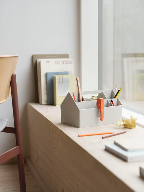 Sketch Toolbox från Muuto - Burnt orange - Jacobsen Plus