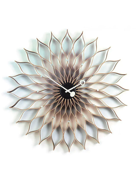 Sunflower Clock från Vitra - Svart - messing - Jacobsen Plus