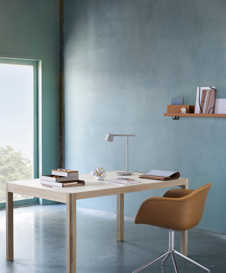 Tip Bordslampa från Muuto - Black - Jacobsen Plus