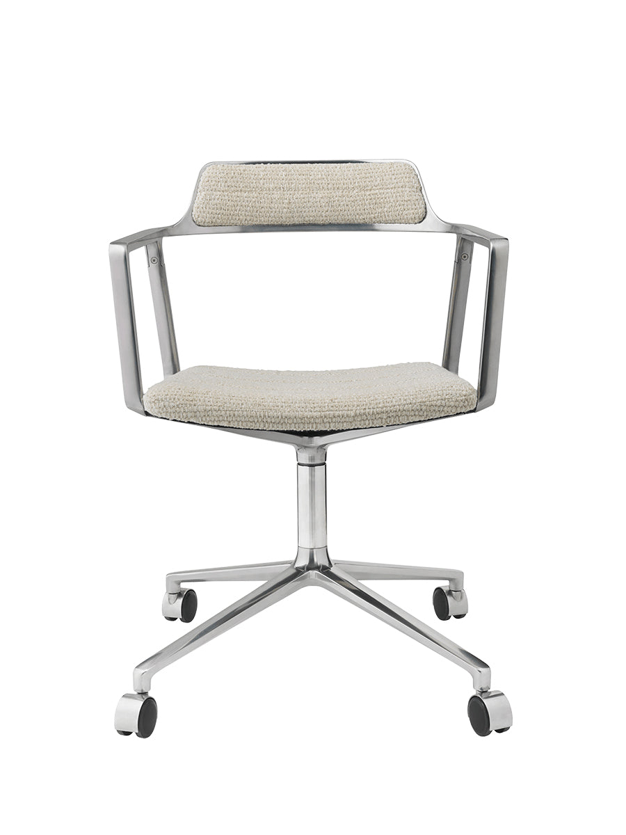 VIPP452 Swivel Chair med hjul, Wavy-textil från Vipp - 1 - Jacobsen Plus