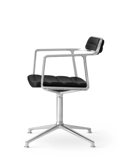 VIPP452 Swivel-stol, svart läder från Vipp - 2 - Jacobsen Plus