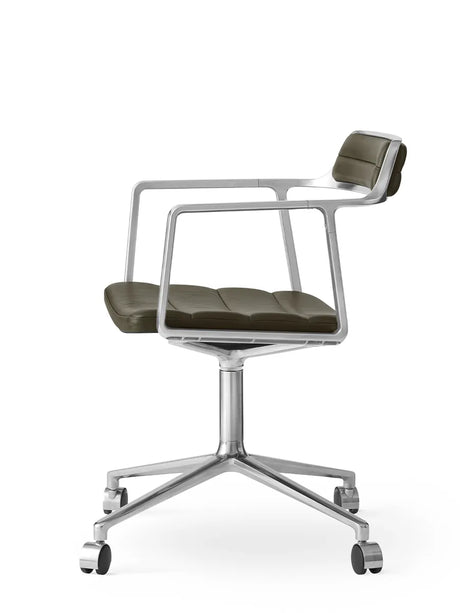 VIPP452 Swivel stol med hjul, bosco-grönt läder från Vipp - 4 - Jacobsen Plus