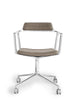VIPP452 Swivel Chair med hjul, mörk sand från Vipp